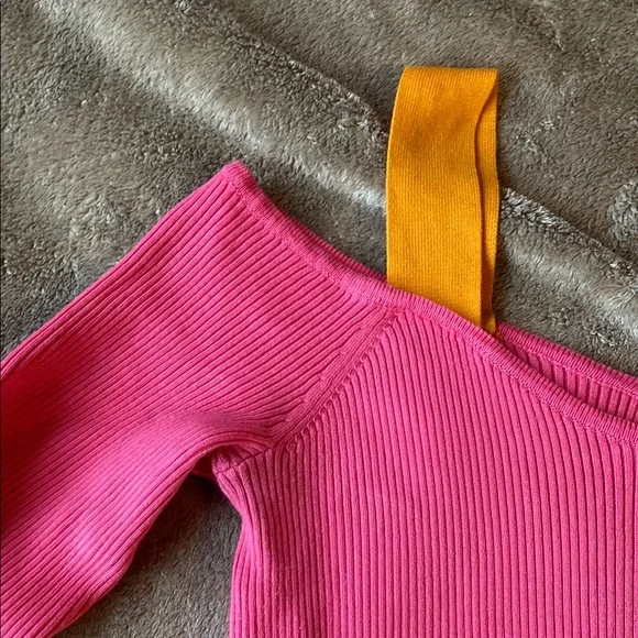 Vibrant Pink Long Sleeve Knit Blouse - Picture 3 of 6